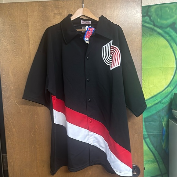 Mitchell & Ness Other - Mitchell Ness throwback Portland Trailblazers warm-up size5 2xl new with tags